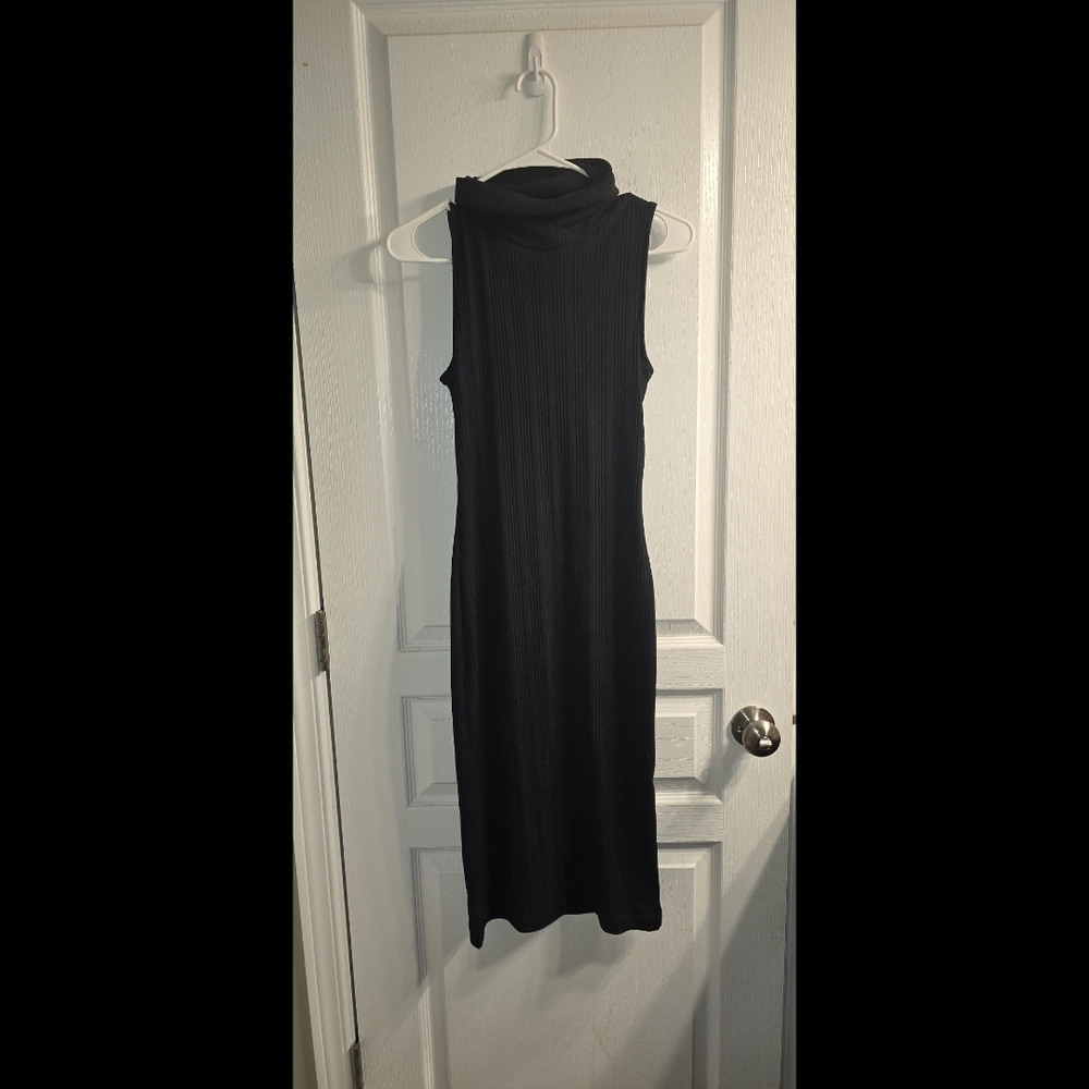 Nine West Black Sleeveless Midi Dress